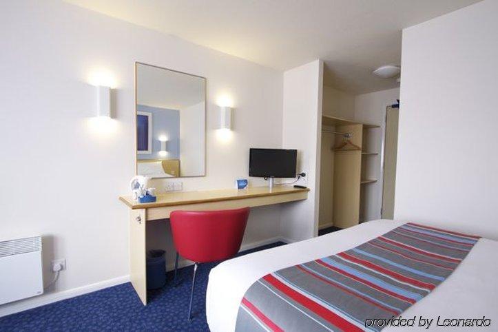 Travelodge Bristol Central Anchor Road エクステリア 写真
