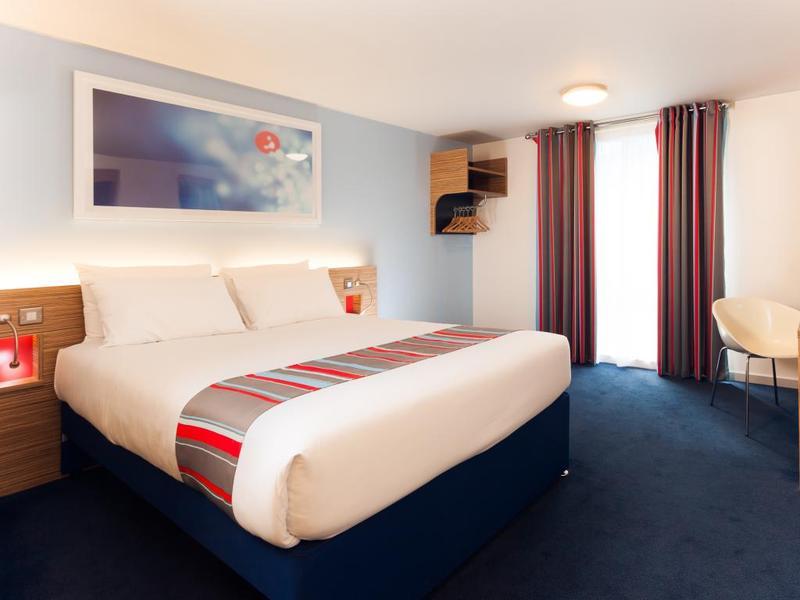 Travelodge Bristol Central Anchor Road エクステリア 写真