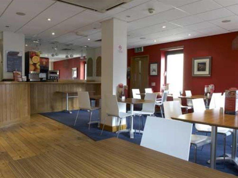 Travelodge Bristol Central Anchor Road エクステリア 写真