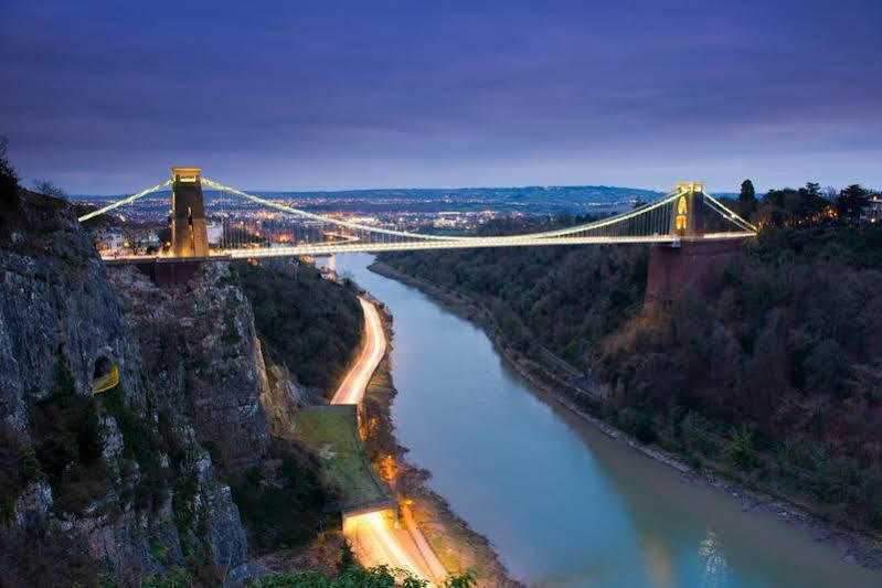 Travelodge Bristol Central Anchor Road エクステリア 写真