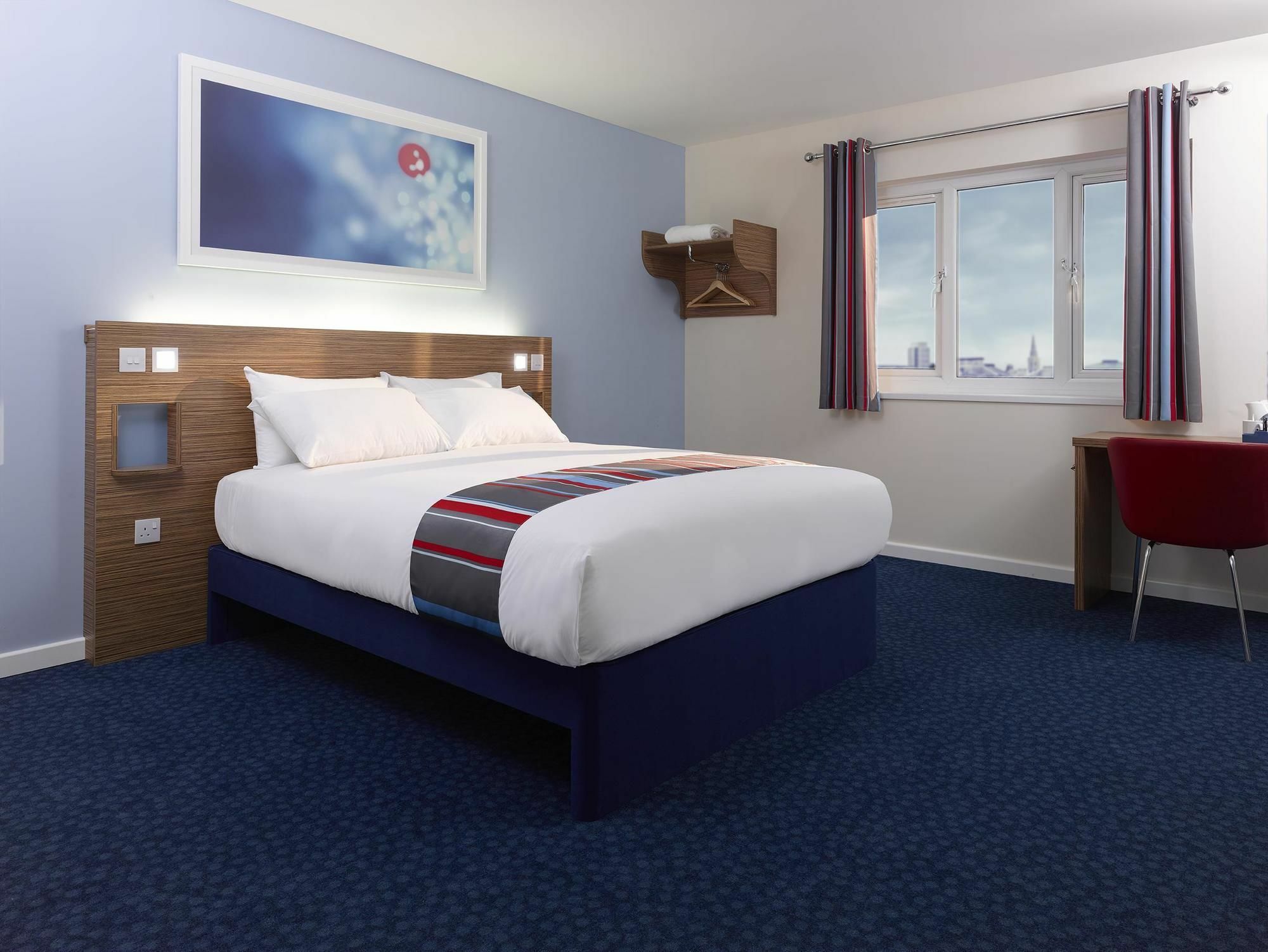 Travelodge Bristol Central Anchor Road エクステリア 写真