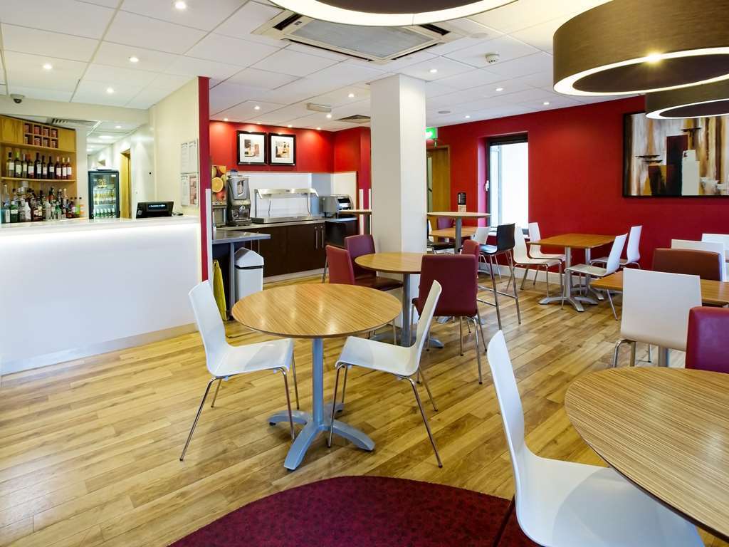Travelodge Bristol Central Anchor Road レストラン 写真