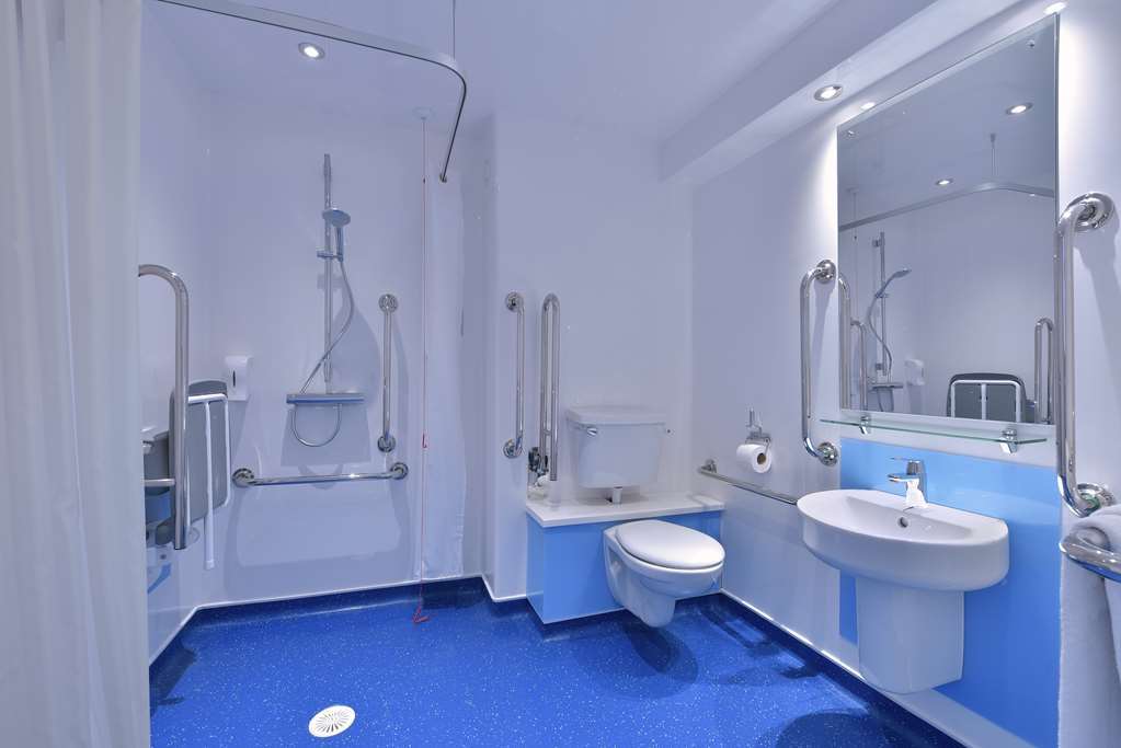 Travelodge Bristol Central Anchor Road 部屋 写真