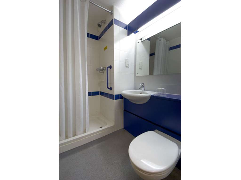 Travelodge Bristol Central Anchor Road 部屋 写真